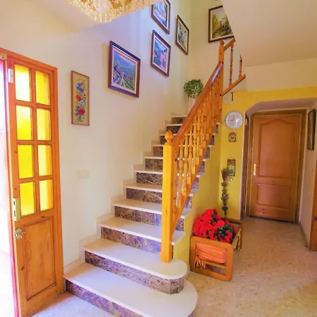 Vacances & Villas Lloret-Villa Dali * יורט דה מאר