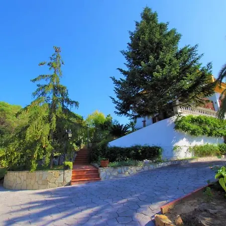 Vacances & Villas Lloret-Villa Dali * יורט דה מאר