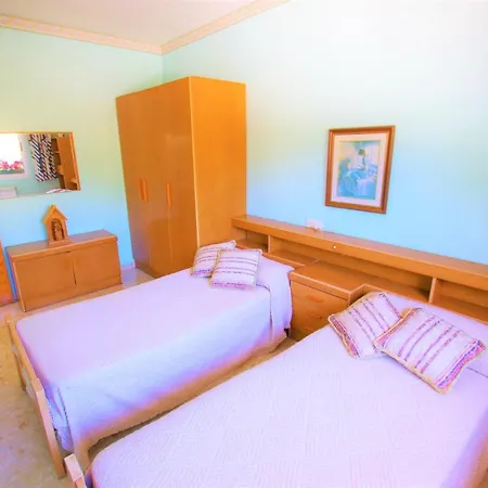 Vacances & Villas Lloret-Villa Dali וילה יורט דה מאר