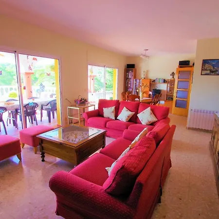 Vacances & Villas Lloret-Villa Dali * יורט דה מאר