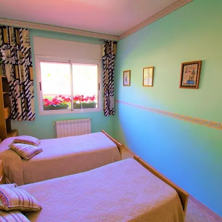 וילה Vacances & Villas Lloret-Villa Dali *