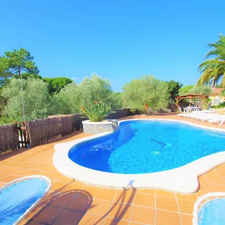 וילה Vacances & Villas Lloret-Villa Dali *