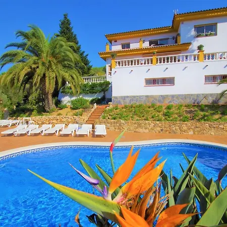 וילה Vacances & Villas Lloret-Villa Dali יורט דה מאר